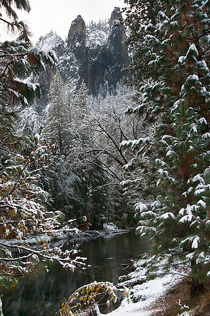 Y37-Winter-Scene,-Yosemite-Valley